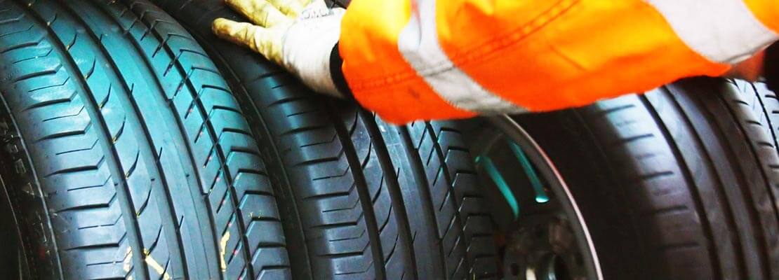 Zahlreiche Reifen-Varianten: Wir montieren Reifen von 8 bis 24 Zoll.